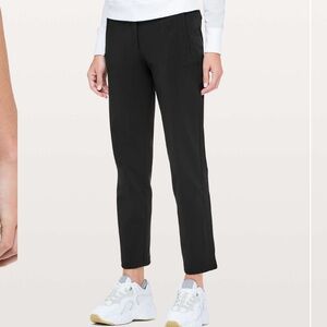 Lululemon athletica size 2 On The Move Pant lightweight *28" in black